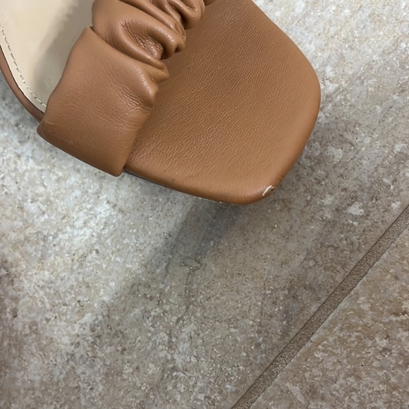 Express Heels - Picture 6 of 6